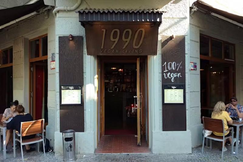 Nhà hàng 1990