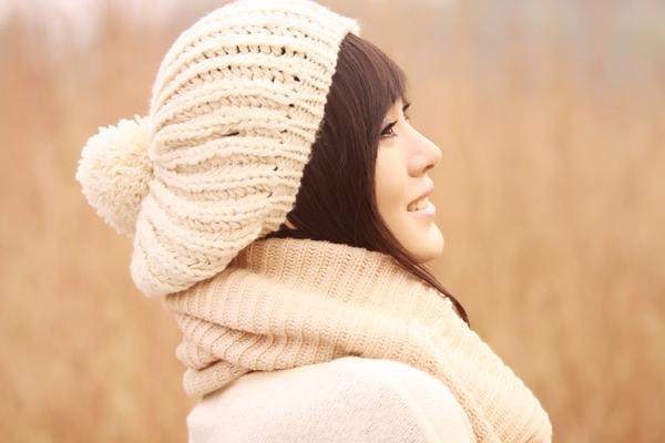Chiếc khăn choàng cổ, hay mũ len trong mùa đông sẽ là một món quà ý nghĩa mang theo yêu thương ấm áp đến với một nửa kia của bạn!