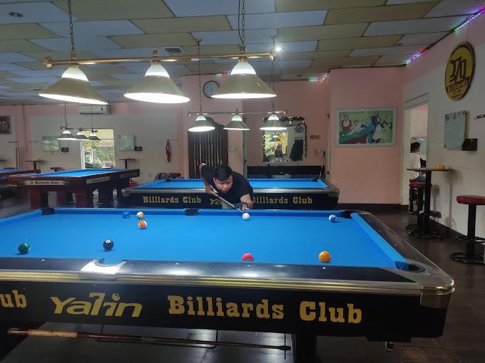 379 Billiard Club