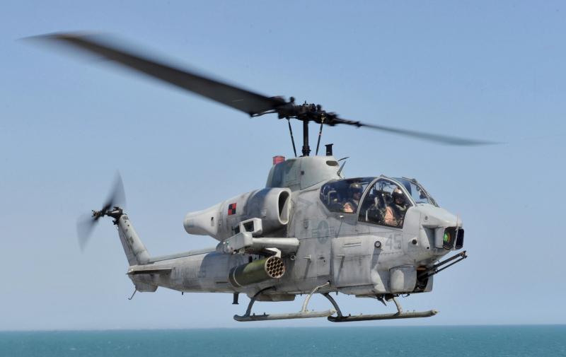 AH-1W Super Cobra trực thuộc không quân Hoa Kỳ