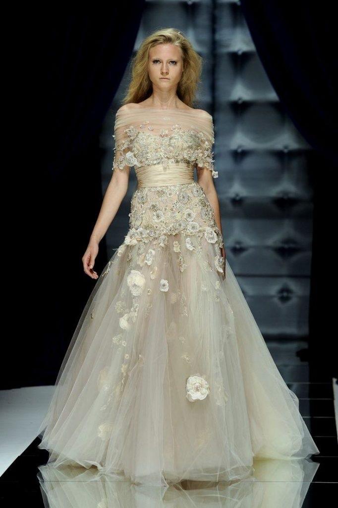 Váy cưới của thương hiệu Alexander McQueen
