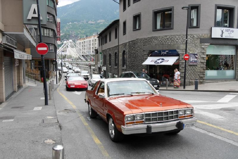 Xe ô tô trên đường phố Andorra