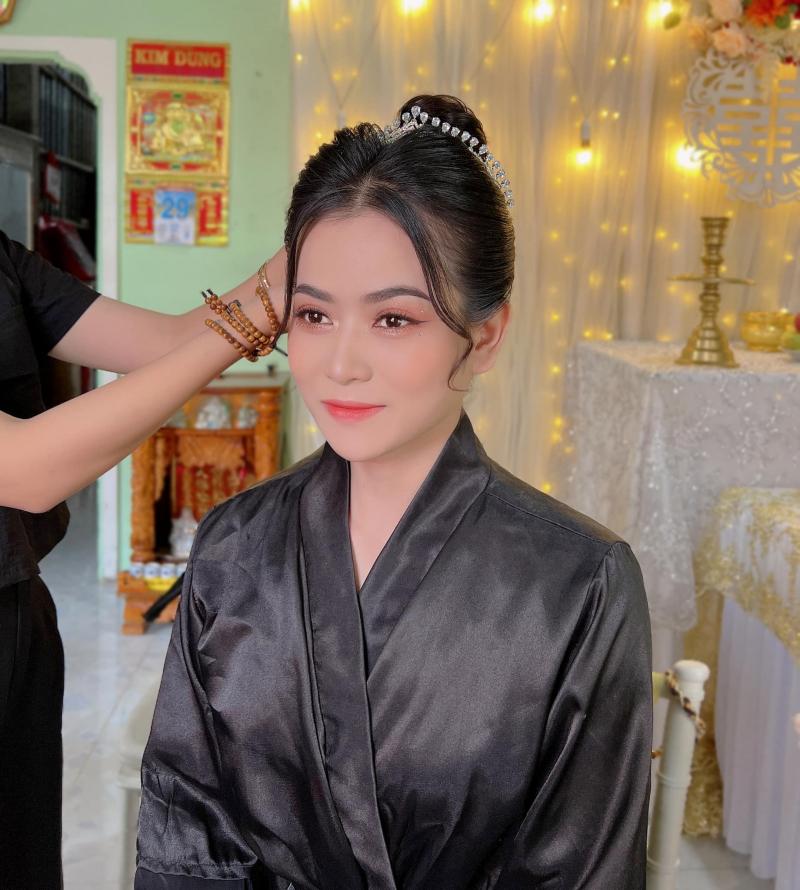 Anh Nguyễn make up