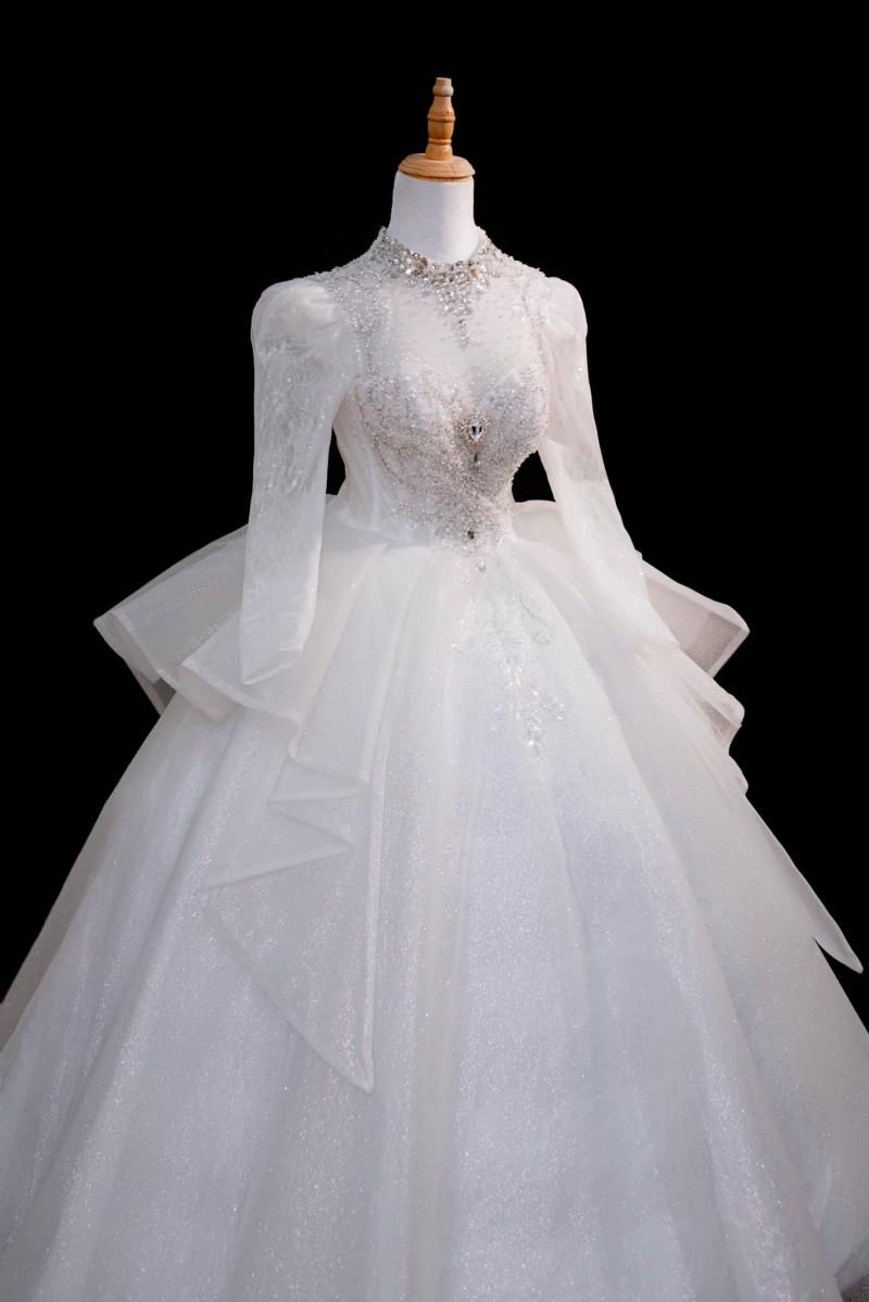 Ảnh trưng bày váy cưới ghép tiktok - Trend hot trên tiktok - TẠO ẢNH ONLINE