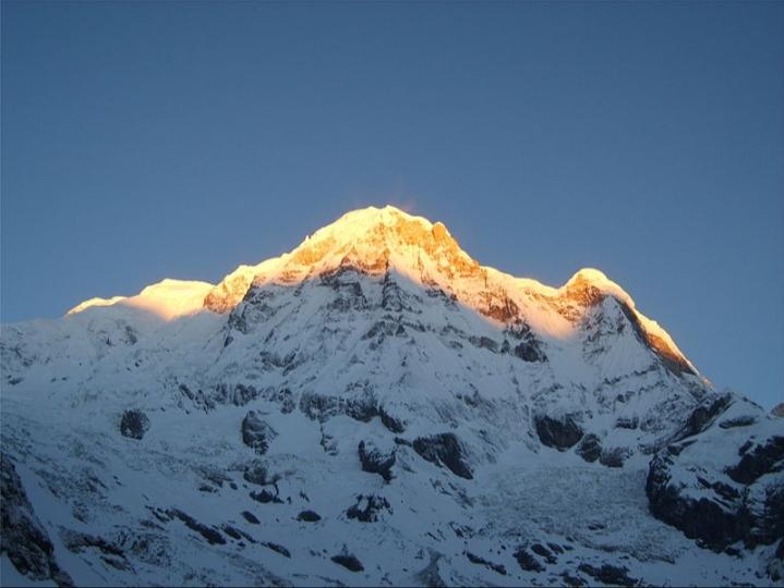 Annapurna I, Himalaya trước khi mặt trời mọc