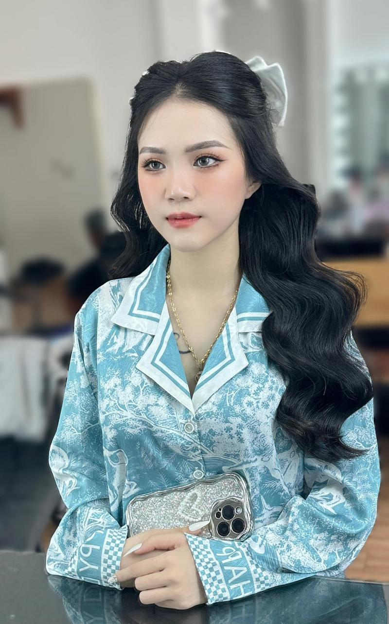 Annie Quỳnh Make Up