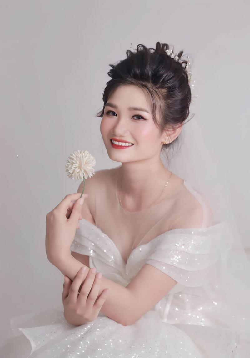 Makeup Hằng Trịnh