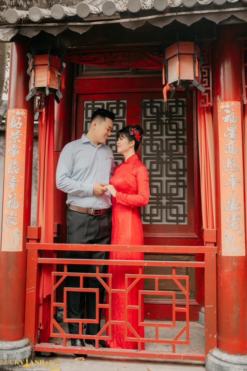 Áo cưới Lucky Anh & Em sẵn sàng lắng nghe tâm tư, nguyện vọng của khách hàng để từ đó lựa chọn được cho bạn bộ áo dài cưới phù hợp nhất, xinh đẹp nhất