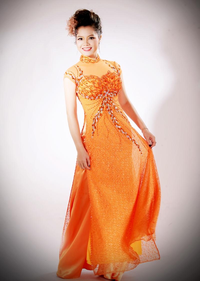 Mẫu áo dài màu cam Phan Hải