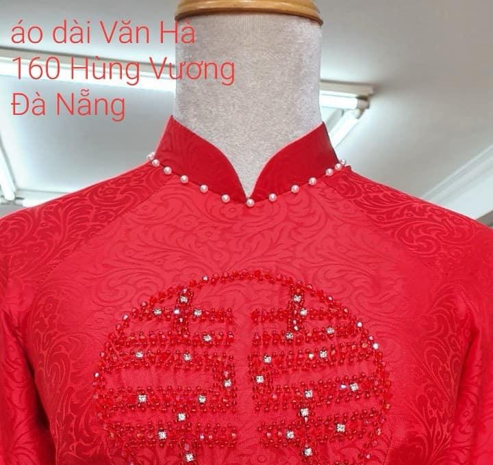 Nét đẹp tà áo dài của Văn Hà