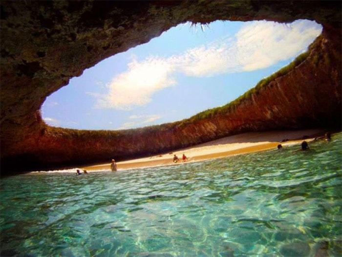 Playa del Amor nhìn từ trong ra