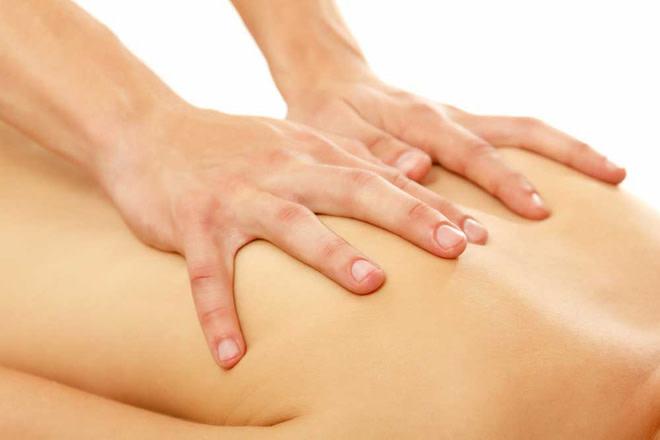 Bài tập massage lưng