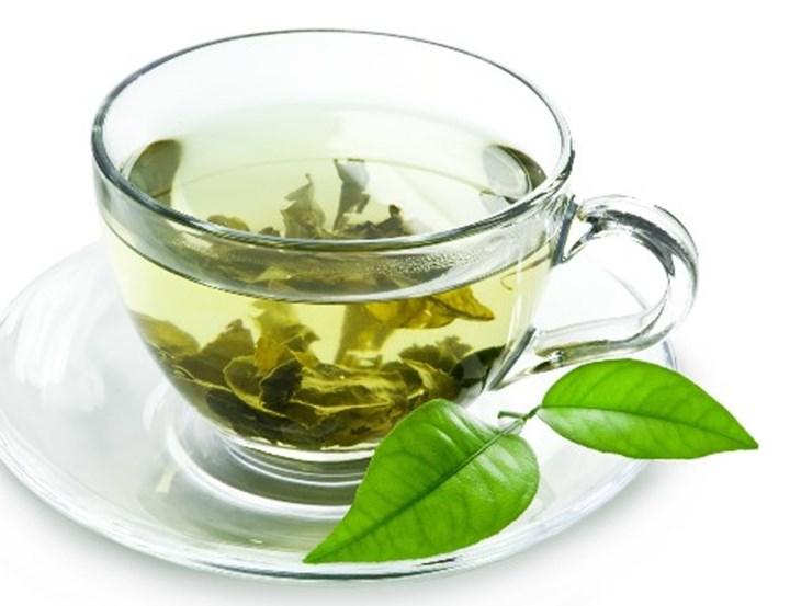 Bài thuốc từ lá trà xanh chữa bệnh phong thấp