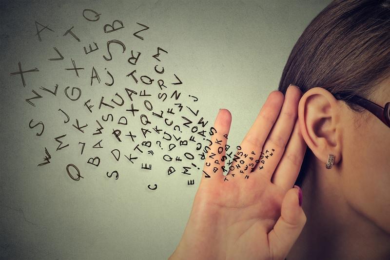 Bài văn nghị luận viết về ý nghĩa của lắng nghe và thấu hiểu số 10