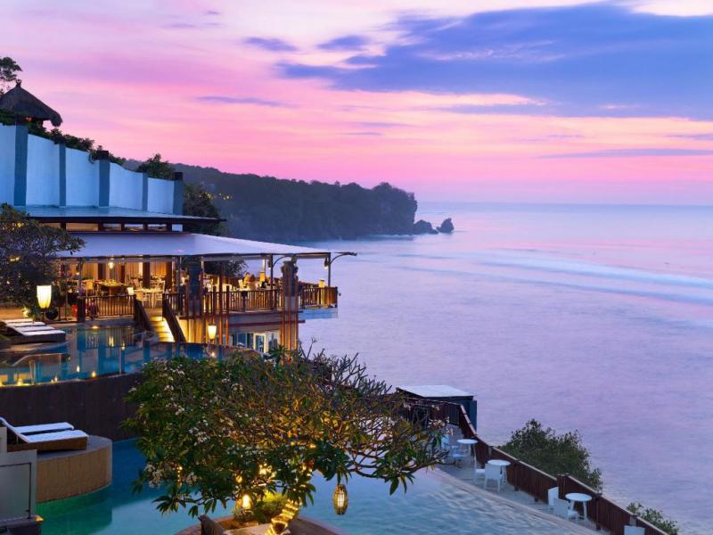 Bali là một trong những hòn đảo du lịch nổi tiếng nhất Châu Á
