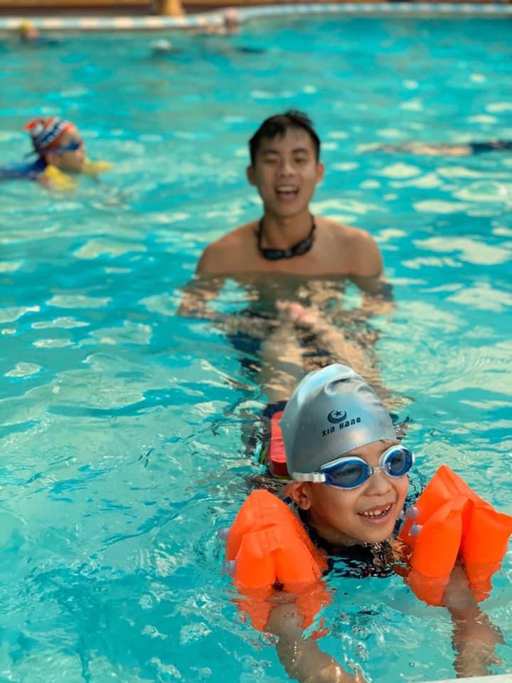 Địa chỉ học bơi mùa hè cho các bé