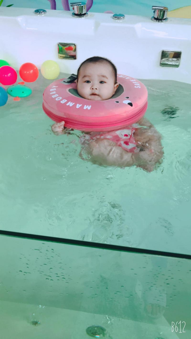 Bee Baby Float - Dịch vụ chăm sóc và tắm thủy liệu cho bé