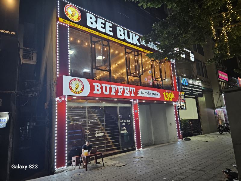 Bee Buk - Buffet Lẩu Nướng Chảo Gang