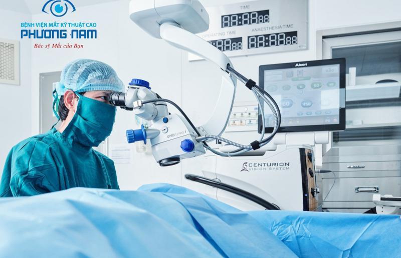 Bệnh viện mắt kỹ thuật cao Phương Nam được xem là bệnh viện có hệ thống máy mổ Laser Excimer WAVELIGHT EX 500 của hãng Alcon – Mỹ tốt nhất hiện nay tại TP. HCM