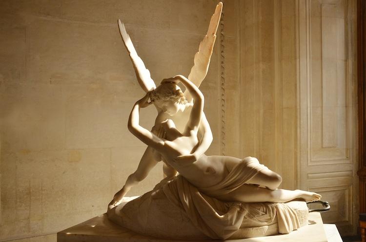 Bức tuợng Psyche Revived by Cupid’s Kiss