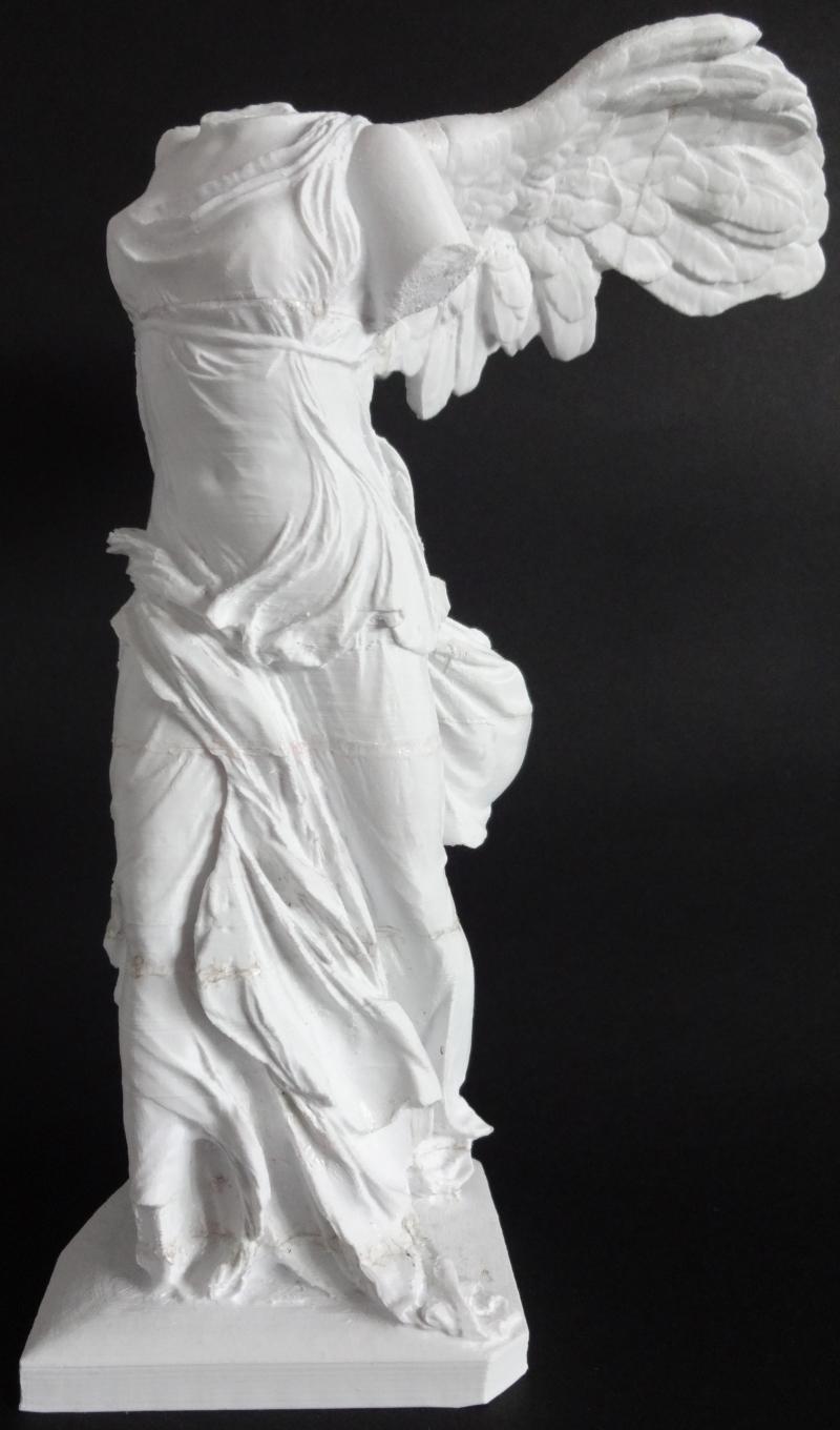 Bức tượng Thần chiến thắng của Hy Lạp- một trong 12 vị thần trên đỉnh Olympus