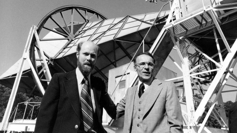 Robert Woodrow Wilson cùng với Arno Penzias đồng thời đạt giải Nobel Vật lý năm 1978