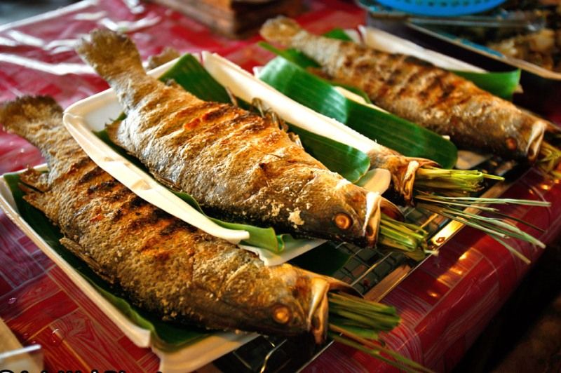 Cá suối nướng là một trong những đặc sản ngon nổi tiếng nhất ở Mộc Châu