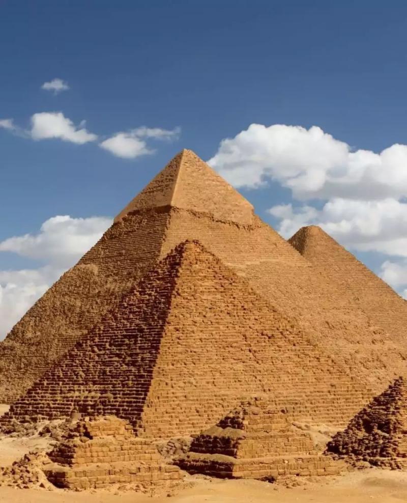 Các Pharaoh đã xây dựng những lăng tẩm nguy nga