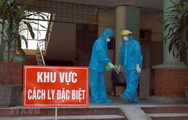 Chính phủ Việt Nam đã phản ứng “nhanh và mạnh” trước dịch bệnh. Ngay từ khi xuất hiện dịch, Chính phủ Việt Nam đã thực hiện nhiều công việc chống dịch một cách đơn giản và hiệu quả.