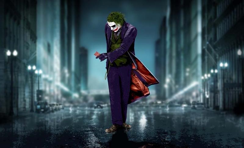 Joker là kẻ hành động không theo một nguyên tắc nào, vô cùng bất ngờ và khó đoán.
