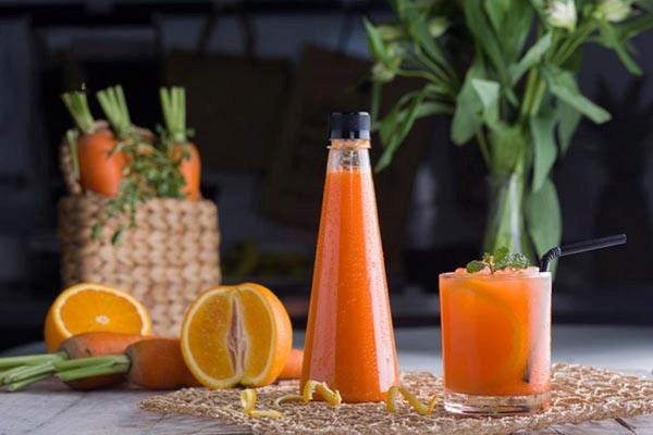 Cách làm nước ép cam, cà rốt