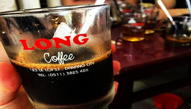 Cafe Long nổi tiếng với hương vị đậm đà