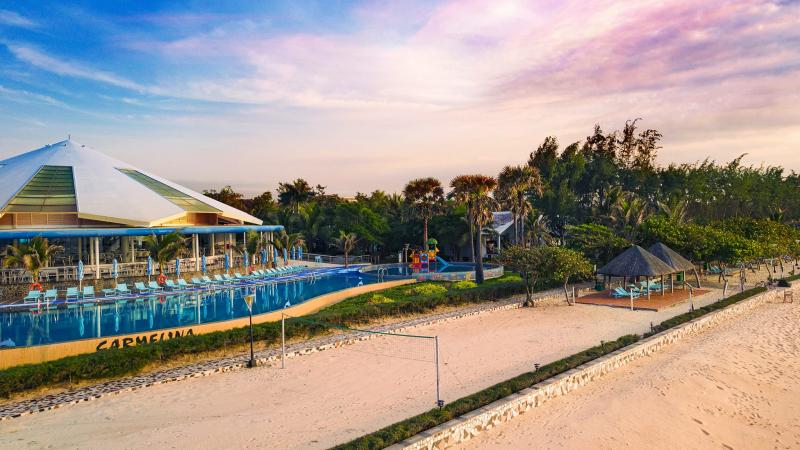 Carmelina Beach Resort