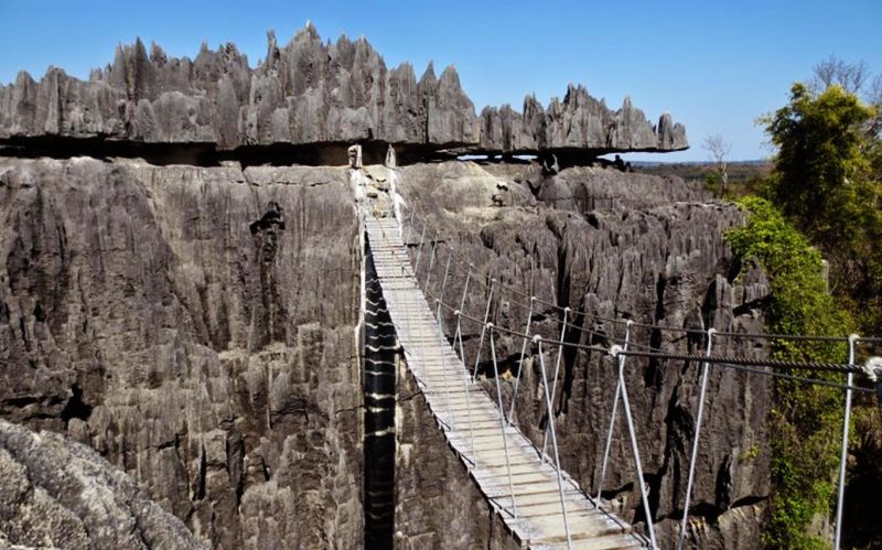 Cầu dây ở Madagascar