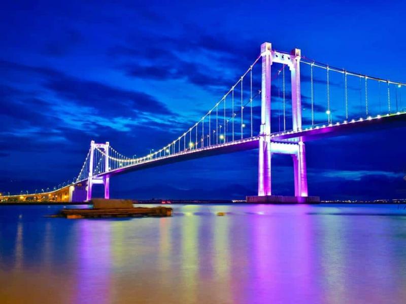 Cầu Thuận Phước khi đêm xuống