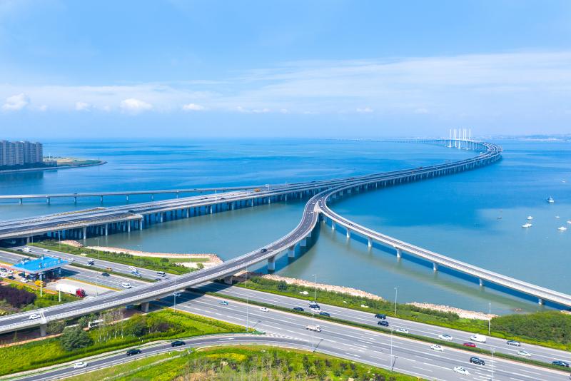 Cầu vịnh Giao Châu - Trung Quốc