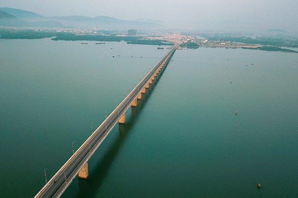 Cầu vượt biển Thị Nại (2.477m)