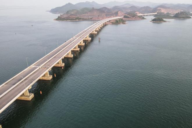 Cầu vượt biển Vân Tiên (1515m)