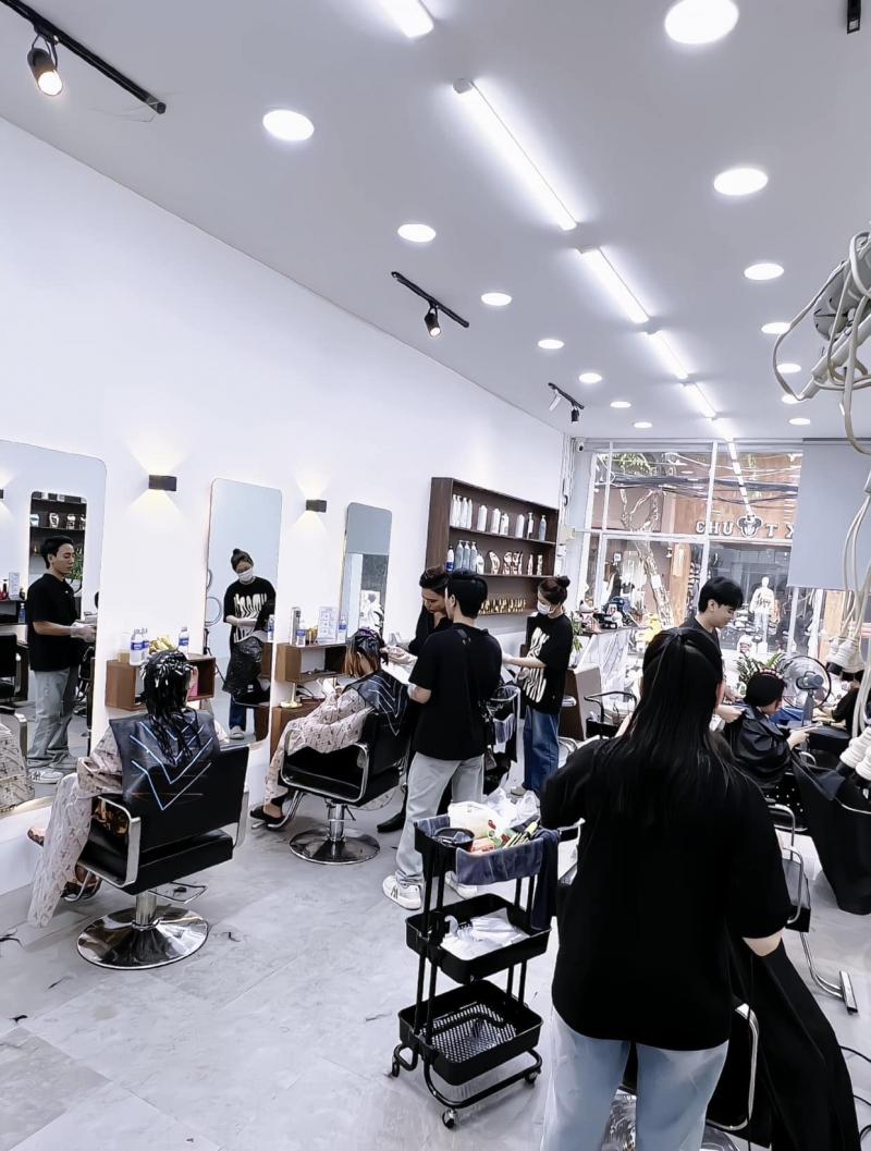Chi Chi Hair Salon