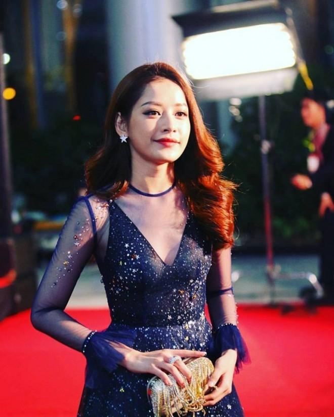 Chi Pu tại thảm đỏ WebTV Asia Awards 2016