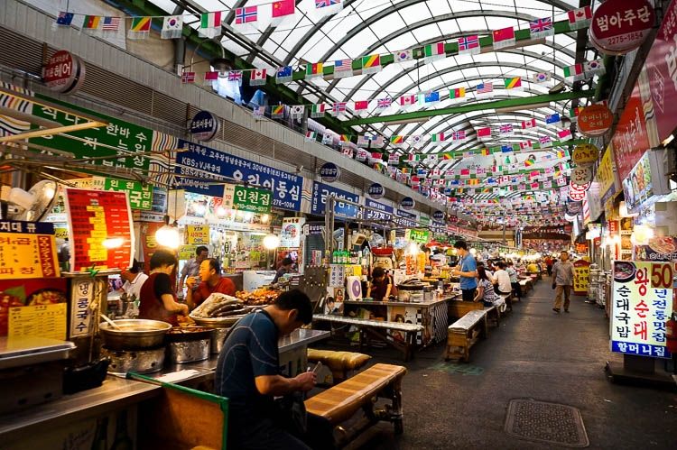 Ẩm thực là điểm sáng của khu chợ Gwangjang