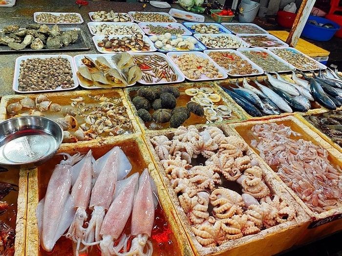 Chợ hải sản Phú Lộc