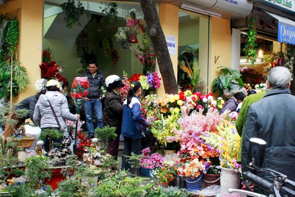 Chợ hoa Hàng Lược