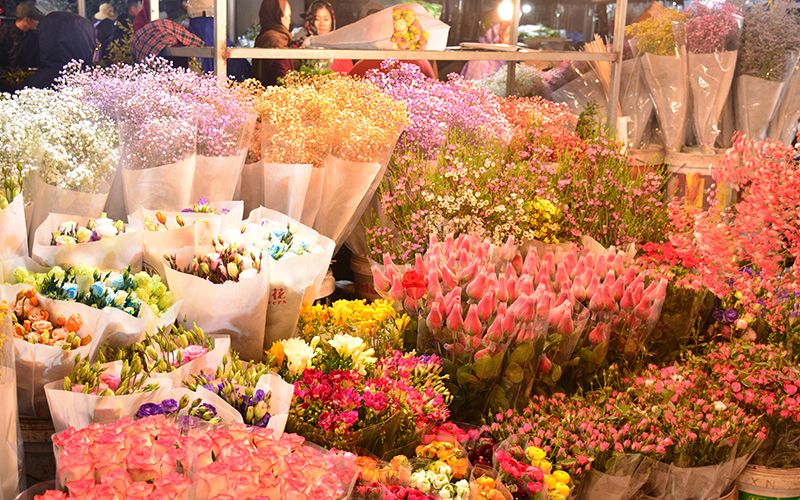 Chợ hoa Hồ Thị Kỷ