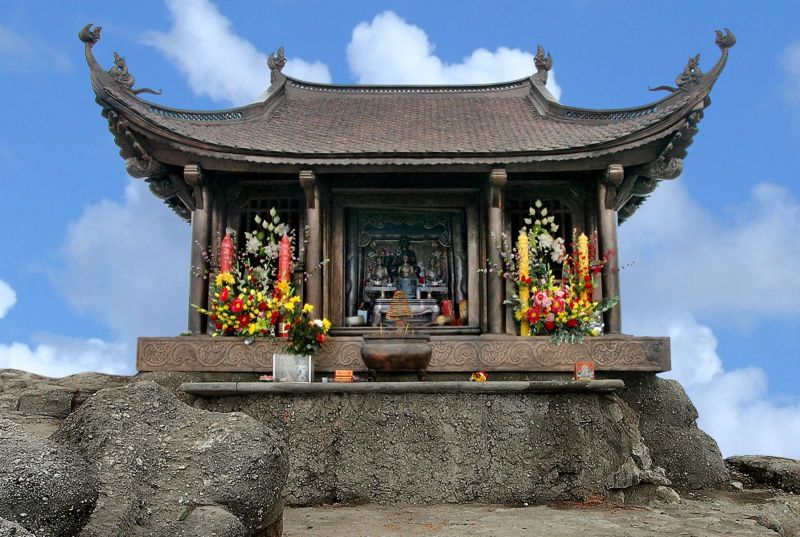 Chùa Yên Tử ﻿là một trong những trung tâm Phật giáo của Việt Nam