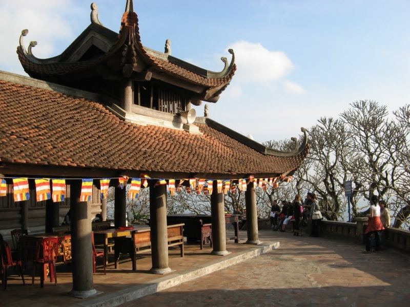 Một góc chùa Hoa Yên