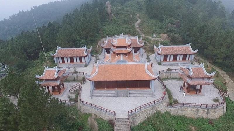 Toàn cảnh ngôi chùa Hương Tích