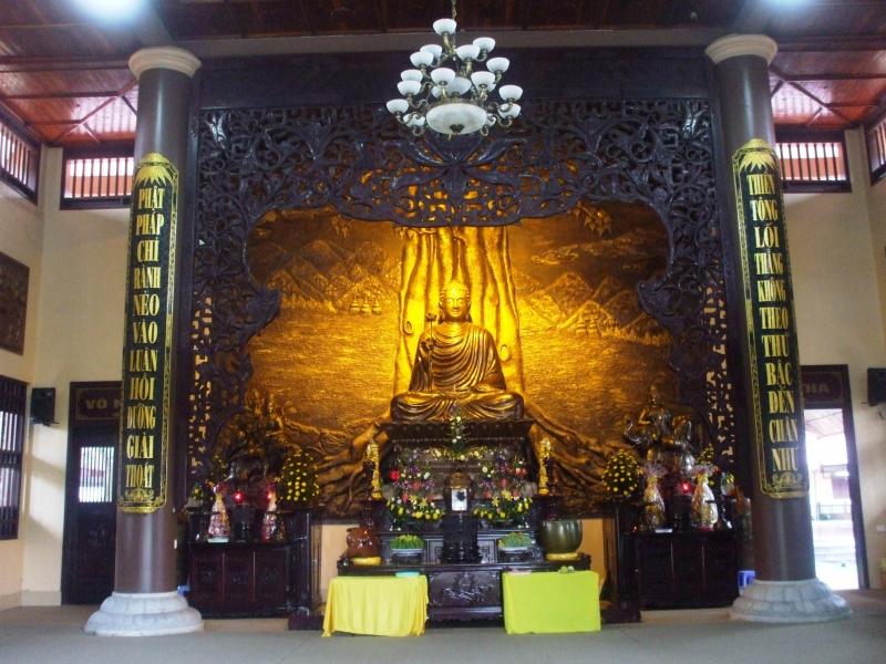 Tượng Phật - Chùa lân