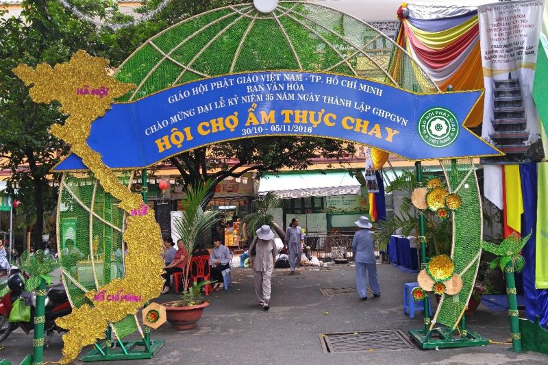 Hội chợ ẩm thực chay tại chùa Phổ Quang
