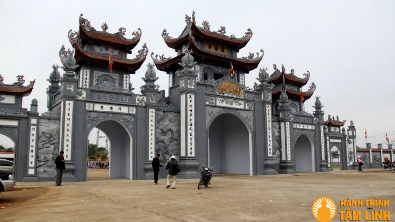 Cổng chùa Trình...